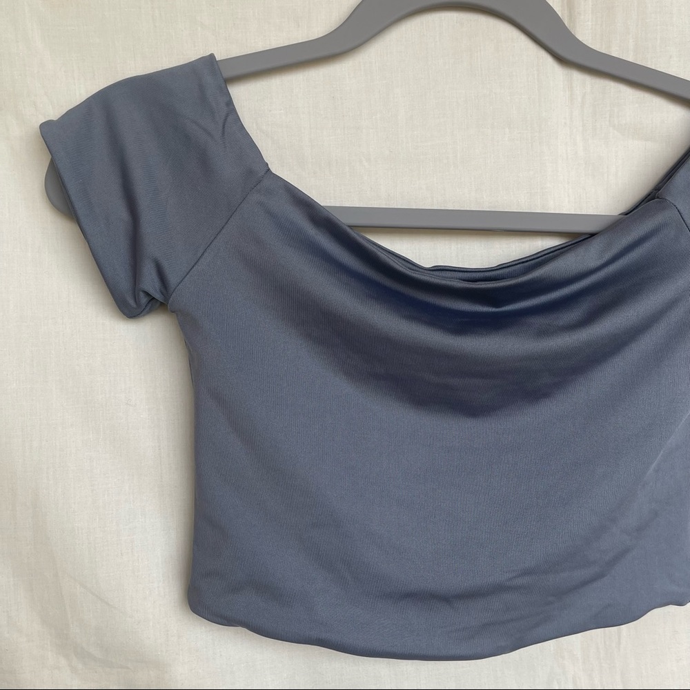 Gray Off the Shoulder Crop Top - Picture 4 of 14